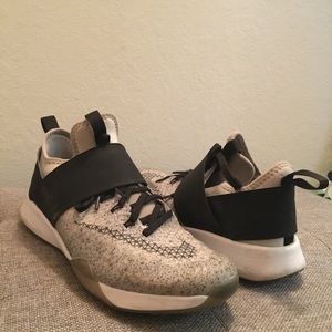 Nike Zoom Velcro athletic shoes